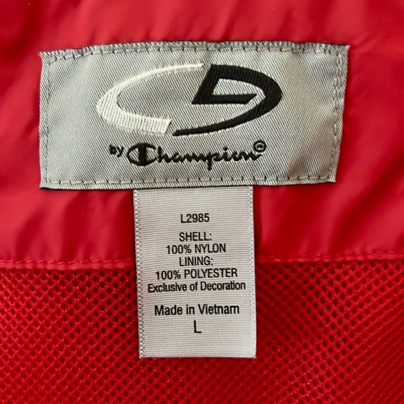 Champion~Jacket~Windbreaker / Packable - Picture 9 of 12
